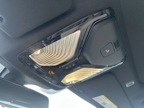 Used 2017 BMW 530i xDrive image 17