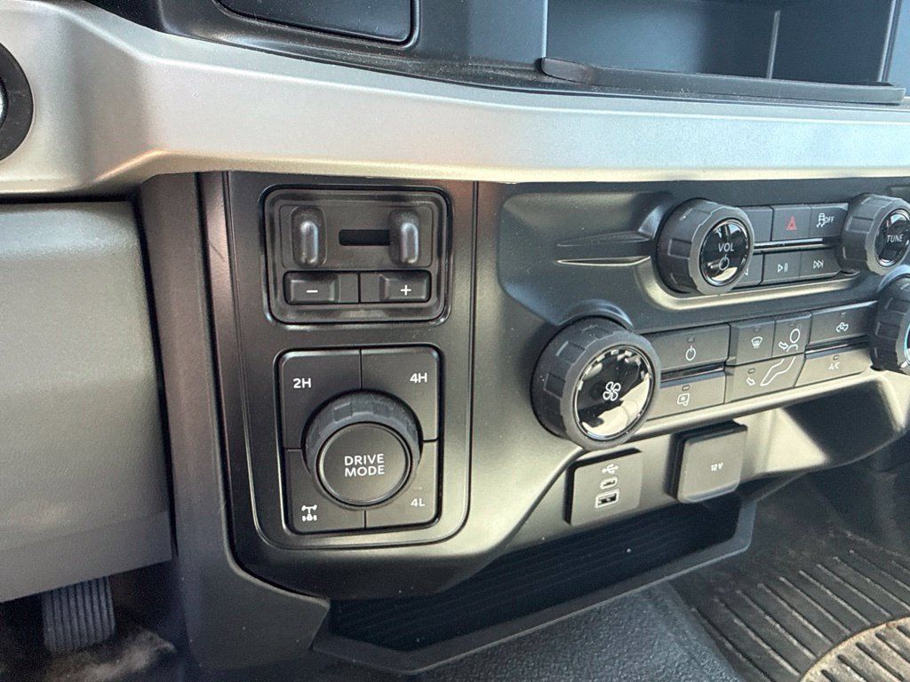 Used 2026 Ford F250 XL w/ XL Off-Road Package AWD/4WD image 18