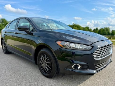 Used 2014 Ford Fusion S FWD image 3