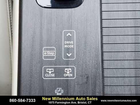 Used 2024 Nissan Ariya AWD image 24