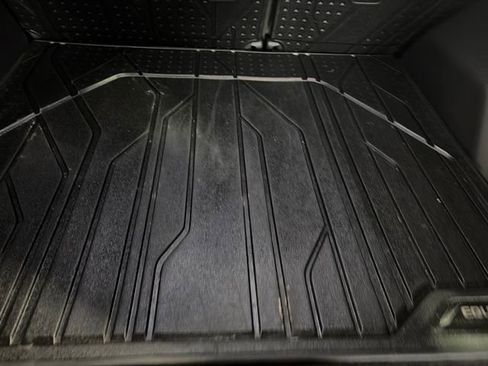 Used 2023 Chevrolet Equinox LT w/ LPO, Floor Liner Package AWD/4WD image 22
