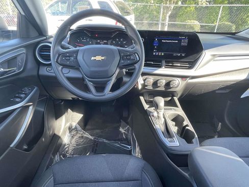 Used 2024 Chevrolet Trax LS w/ Driver Confidence Package FWD image 11