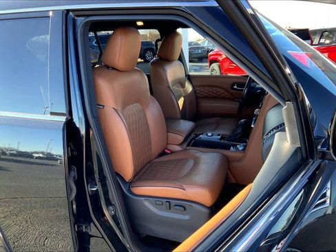 Used 2024 INFINITI QX80 Sensory w/ Cargo Package image 9