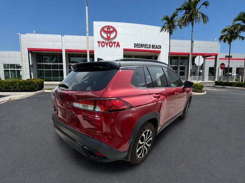 Used 2023 Toyota Corolla Cross AWD Hybrid w/ Moonroof Package image 11