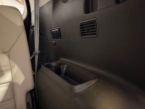 Used 2017 Kia Sorento EX image 33