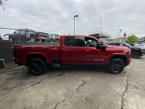 Used 2024 GMC Sierra 2500 AT4 w/ AT4 Premium Plus Package AWD/4WD image 7