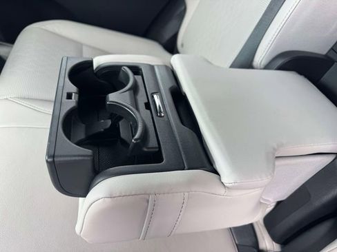 Used 2024 Lexus RX 350 w/ Accessory Package (Z1) image 17