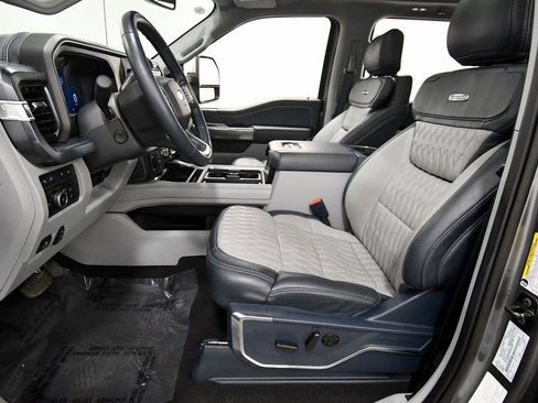 Used 2024 Ford F350 Limited image 14