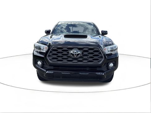 Used 2022 Toyota Tacoma TRD Sport w/ Technology Package RWD image 8