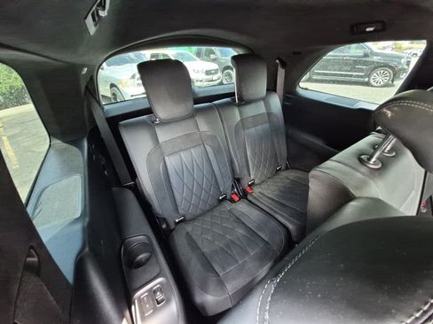 Used 2024 Mercedes-Benz GLS 63 AMG 4MATIC image 32