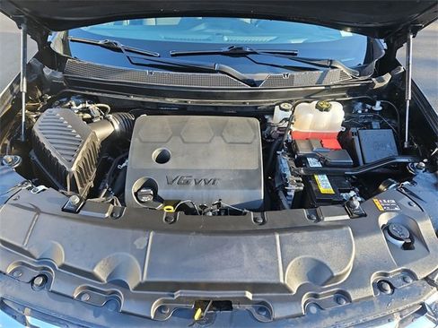 Used 2023 Chevrolet Traverse LT image 29