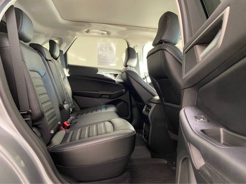 Used 2023 Ford Edge SEL w/ Convenience Package image 15