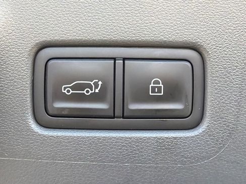 Used 2025 Hyundai Santa Fe SE w/ Tow & Go Package FWD image 19