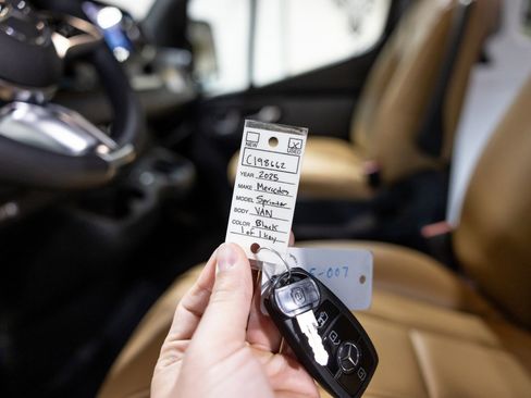 Used 2025 Mercedes-Benz Sprinter 3500 image 41