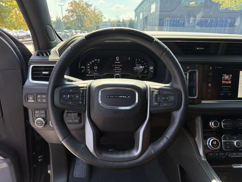 Used 2023 GMC Yukon Denali Ultimate w/ LPO, Floor Liner Package AWD/4WD image 19