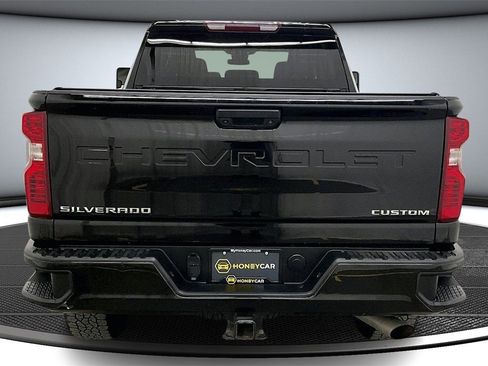 Used 2024 Chevrolet Silverado 2500 Custom image 5