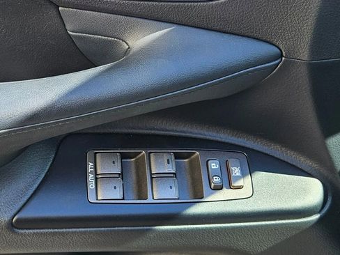 Used 2014 Lexus LX 570 4WD image 9