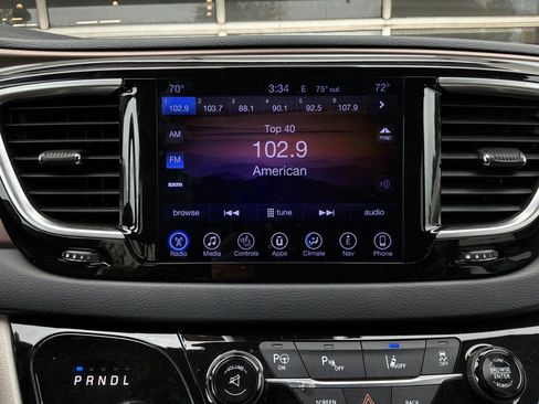 Used 2017 Chrysler Pacifica Touring-L Plus w/ Advanced Safetytec Group image 36