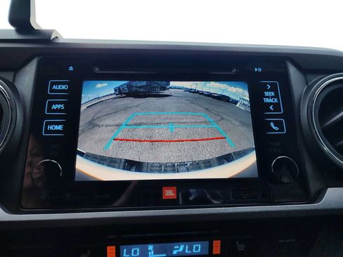 Used 2019 Toyota Tacoma TRD Off-Road AWD/4WD image 28