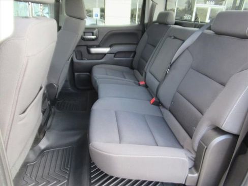 Used 2018 Chevrolet Silverado 1500 LT image 26