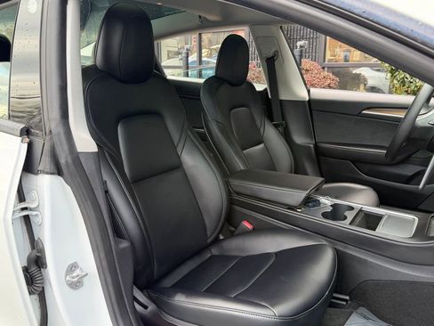 Used 2023 Tesla Model 3 Standard Range image 34