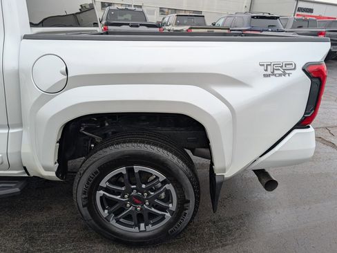 Certified 2025 Toyota Tacoma TRD Sport image 4
