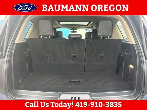 Used 2023 Ford Expedition XLT AWD/4WD image 12