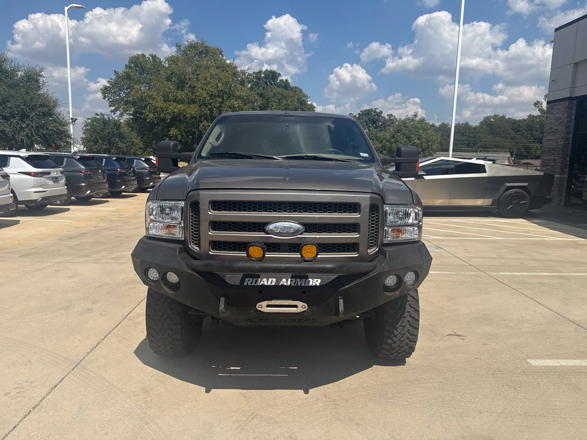 Used 2005 Ford Excursion Limited AWD/4WD image 2
