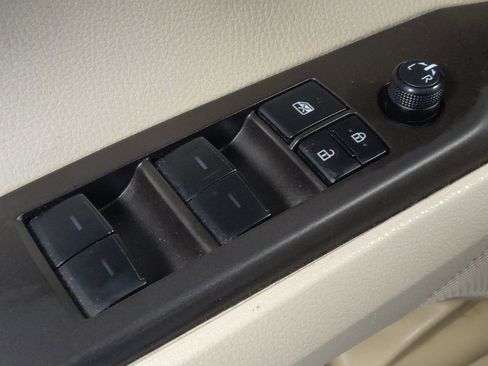 Used 2022 Toyota Camry LE FWD image 27