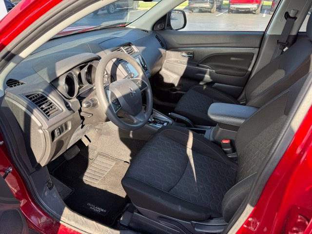 Used 2024 Mitsubishi Outlander Sport ES AWD/4WD image 7