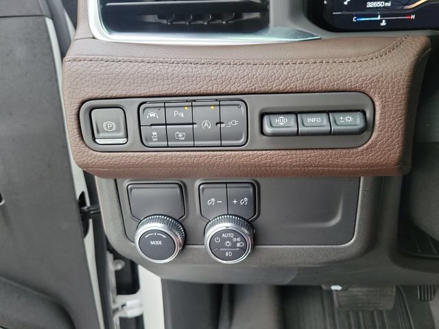 Used 2022 GMC Yukon XL Denali RWD image 14