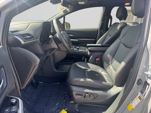 Used 2026 Toyota Sienna XSE FWD image 10