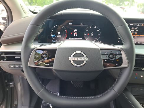 Used 2025 Nissan Murano Platinum w/ Cargo Package AWD/4WD image 14