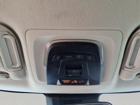 Used 2025 Toyota Corolla LE FWD image 20