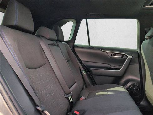 Used 2022 Toyota RAV4 SE w/ Convenience Package AWD/4WD image 20