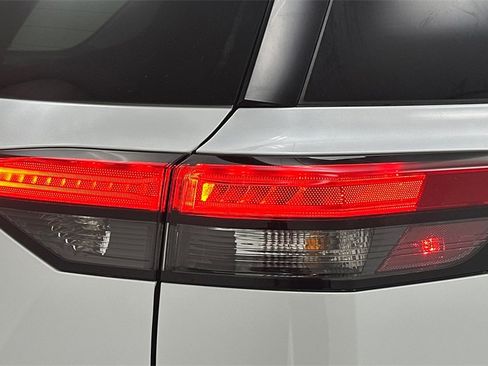 Certified 2025 Nissan Pathfinder Platinum w/ Cargo Package image 24