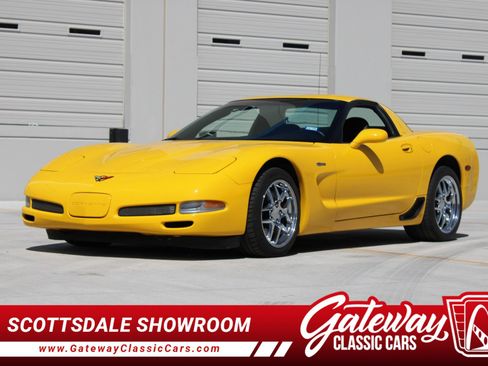 Used 2002 Chevrolet Corvette Z06 w/ Memory Pkg image 4