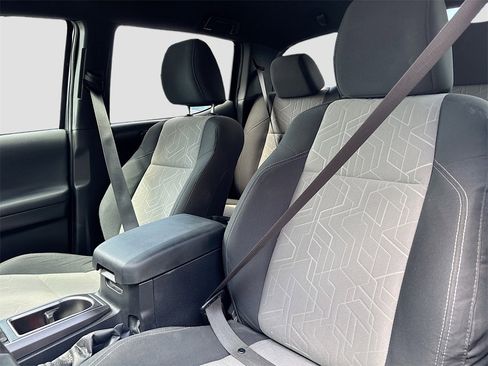 Used 2023 Toyota Tacoma TRD Off-Road image 19