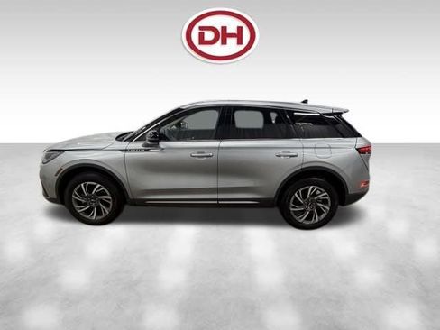 Used 2024 Lincoln Corsair AWD w/ Equipment Group 101A image 9
