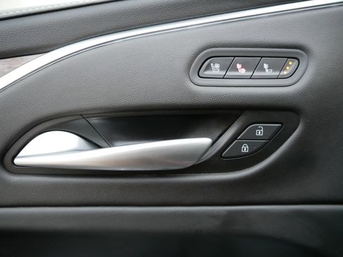 Used 2023 Cadillac Escalade Premium Luxury w/ Performance Package image 15