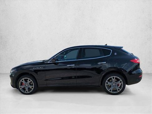 Used 2019 Maserati Levante image 8