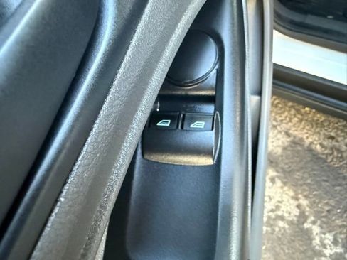 Used 2019 Ford Transit Connect XL image 22