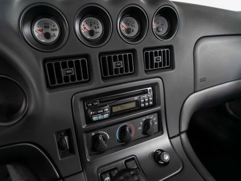 Used 1996 Dodge Viper GTS image 22