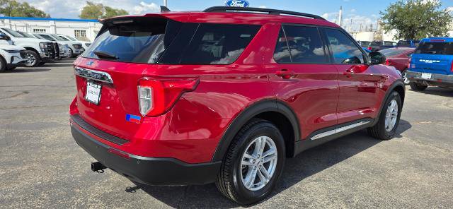 Certified 2023 Ford Explorer XLT RWD image 4