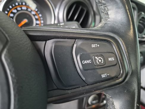 Used 2020 Jeep Gladiator Sport AWD/4WD image 12