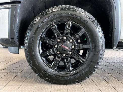 Used 2025 GMC Sierra 2500 AT4 w/ AT4 Premium Plus Package AWD/4WD image 30