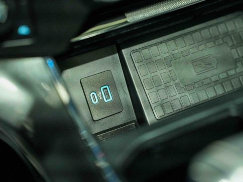 Used 2022 Ford F150 Lariat w/ Equipment Group 502A High image 43