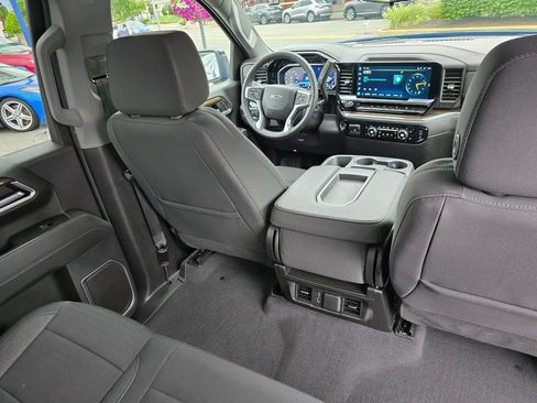 Used 2023 Chevrolet Silverado 1500 RST w/ Z71 Off-Road Package AWD/4WD image 19