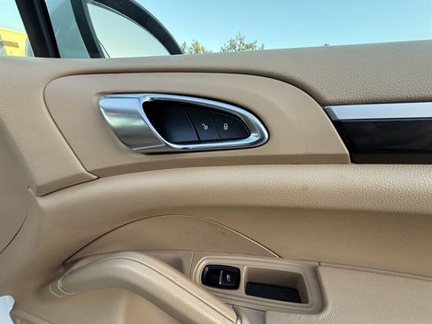 Used 2014 Porsche Cayenne Diesel image 38
