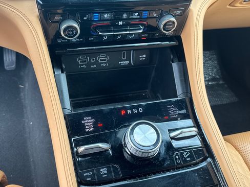 Used 2024 Jeep Grand Cherokee L Summit AWD/4WD image 30